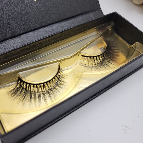 New in Box Lash Star Visionary Lashes 003, faux mink reusable false eyelashes - Picture 11 of 11
